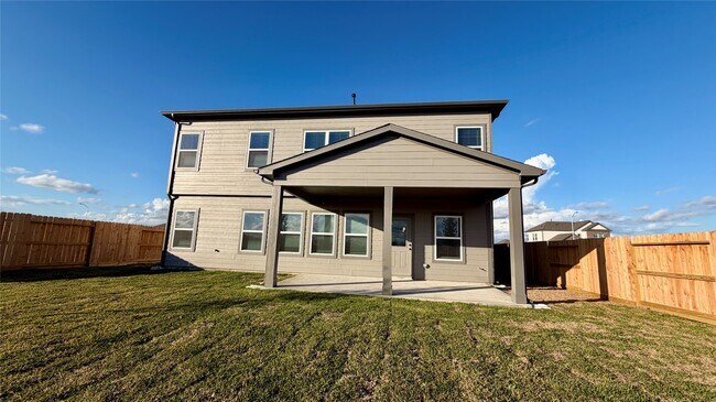 Building Photo - 3418 Lago Norence Dr