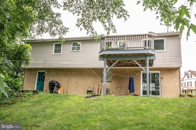 Building Photo - 825 Belvoir Rd