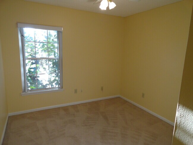 Building Photo - 4524 Crystal Brook Way
