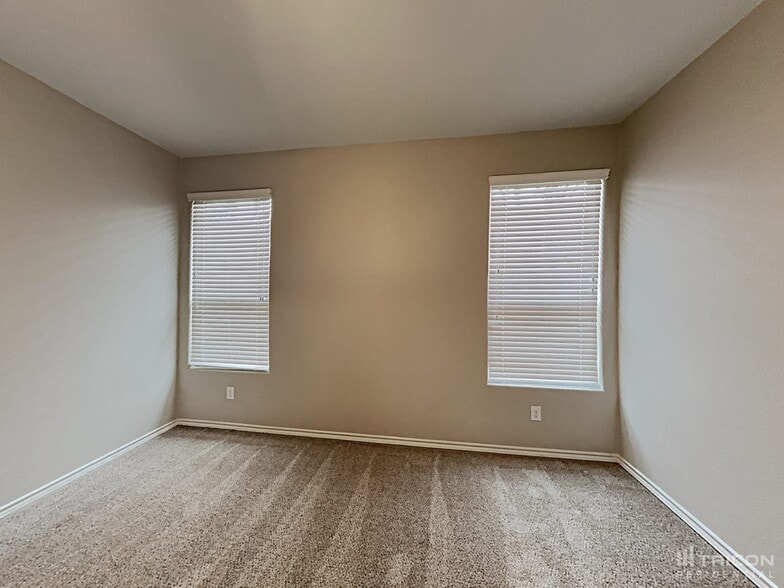 Building Photo - 1204 Glenwood Dr