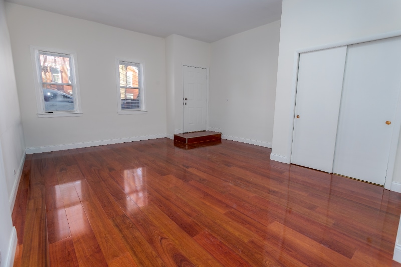 Building Photo - 1651 W 38th Pl