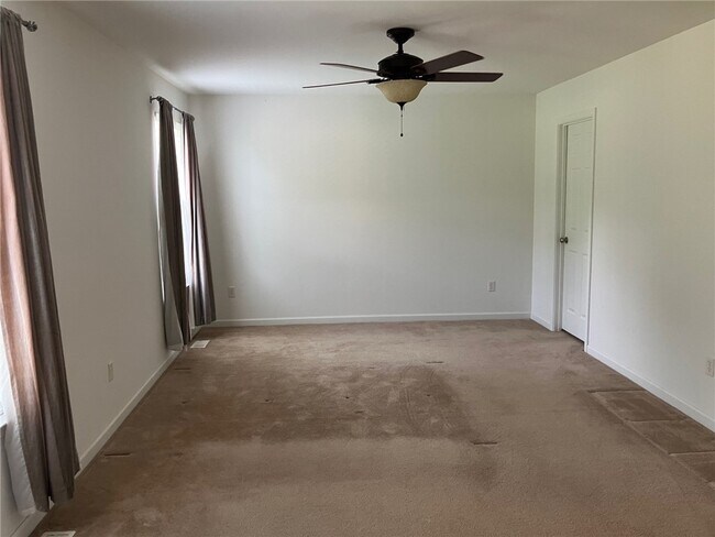 Building Photo - 69 Coneflower Dr