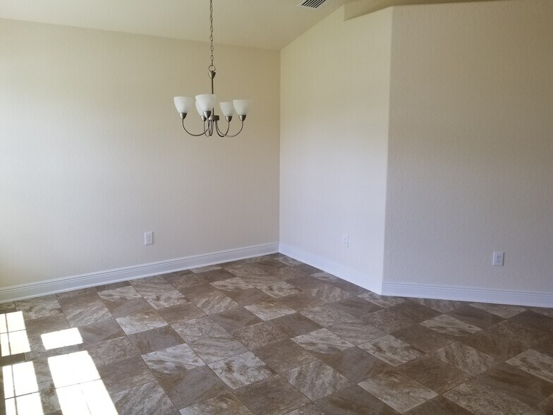 Building Photo - 3376 N Michener Pt