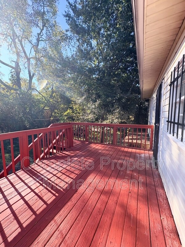 Building Photo - 8149 1st Ave S