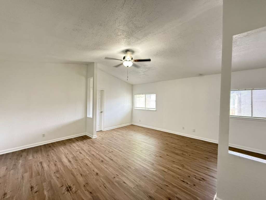 Building Photo - 6011 Hidden Rose