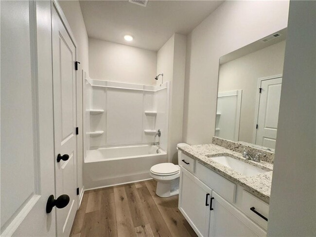 Building Photo - 2145 Valley Ct