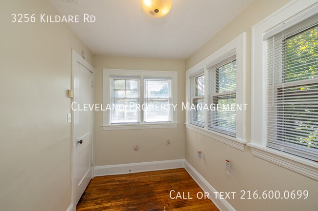 Building Photo - 3256 Kildare Rd
