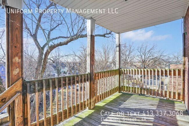 Building Photo - 144 White St