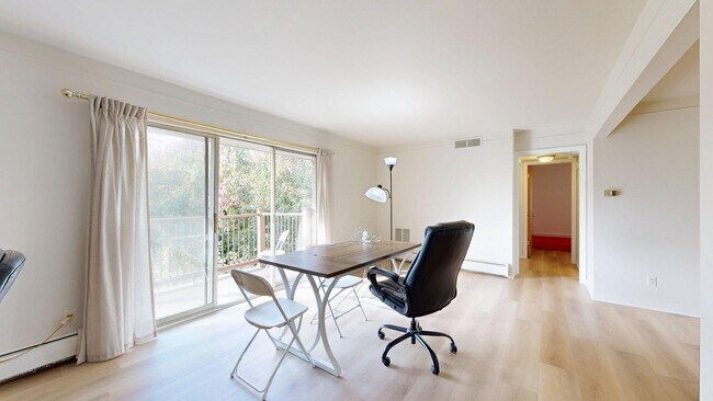 Building Photo - 1257 Island Dr