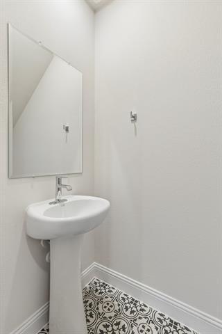 Building Photo - 1508 Lake District Dr