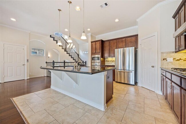 Building Photo - 2737 King's Retreat Cir