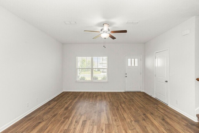 Building Photo - 1832 Charismatic Pl