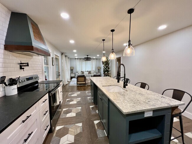 Primary Photo - 2609 Old Spartanburg Rd