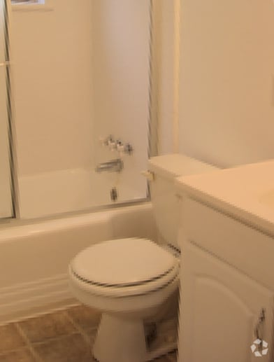 Interior View 2 - 2439-2447 8th St
