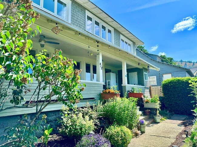Building Photo - 3 Bedroom House For Rent In White Salmon
