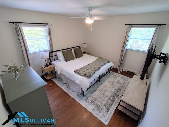 Building Photo - 101 W Roosevelt St