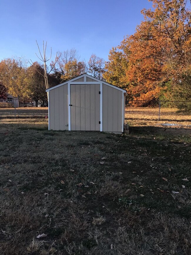 Building Photo - MOVE-IN SPECIAL! $250 off 1st full month's rent with move-in by 3/31/26!!!