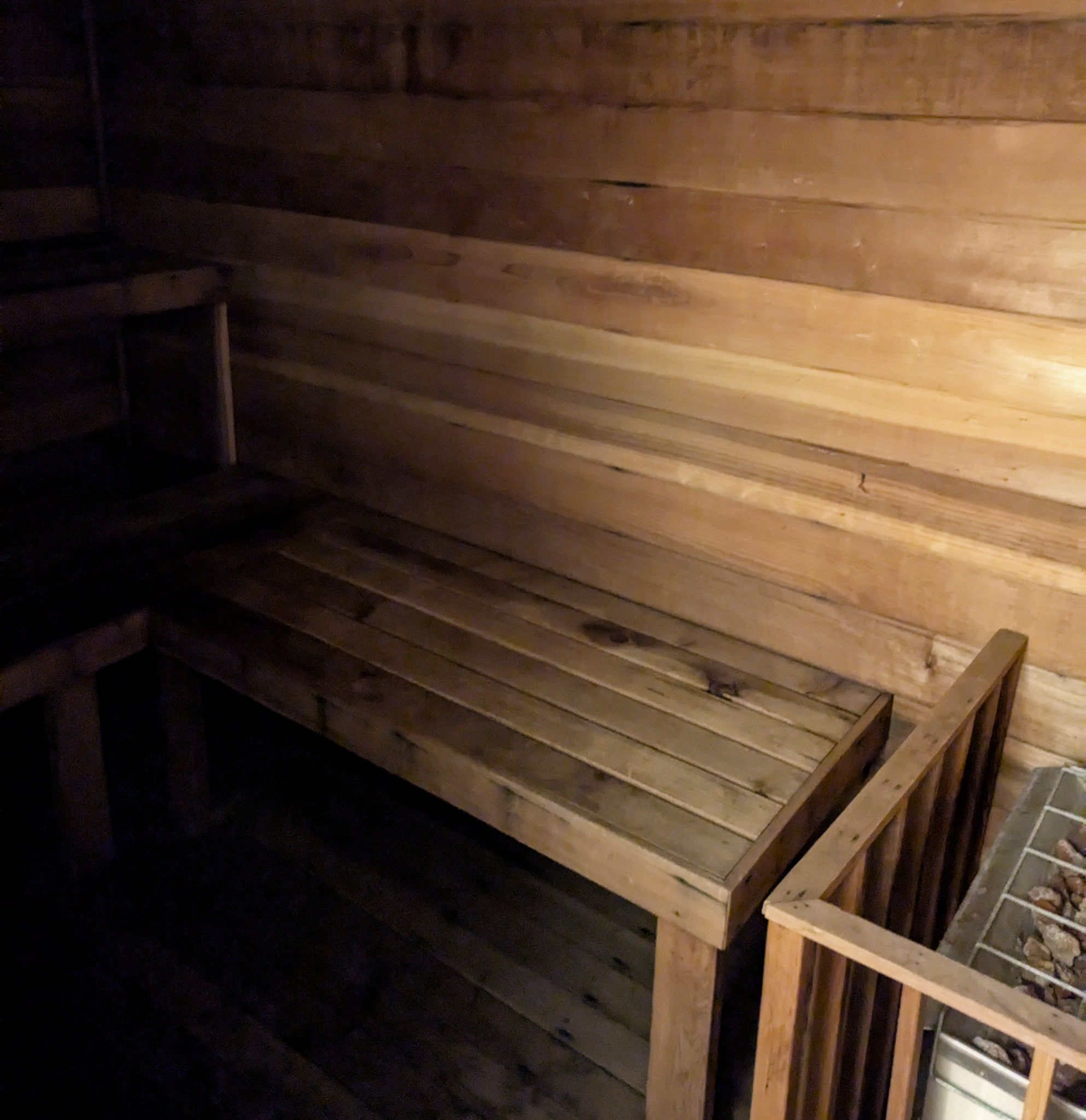 Sauna - 1260 York St