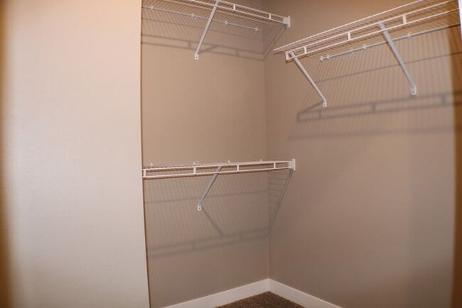 Building Photo - $1,595 | 2 Bedroom, 2 Bathroom Condo | Pet...