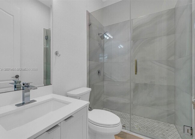 Building Photo - 17910 SW 80th Ave