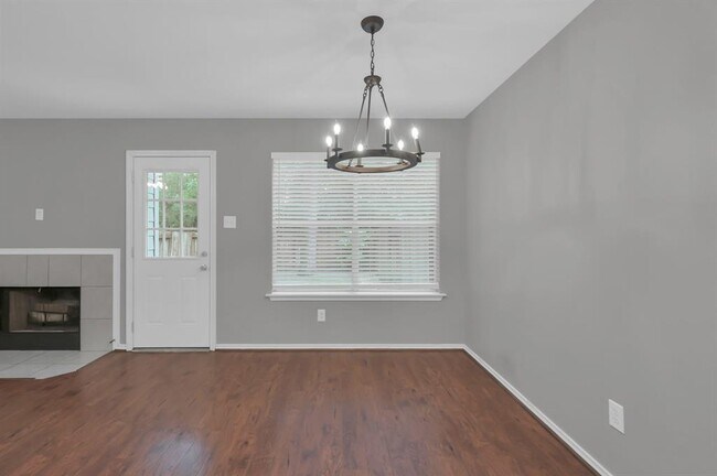 Building Photo - 27 S Villa Oaks Dr