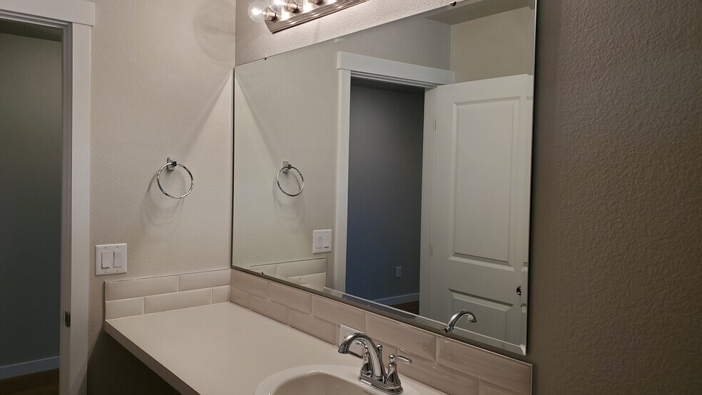 Building Photo - 16918 N Gwinnett Ave