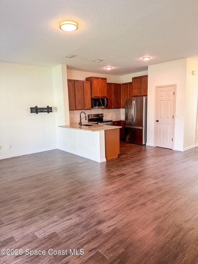 Building Photo - 2500 Revolution St