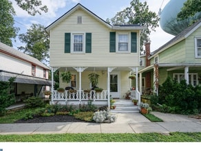 Building Photo - 227 West Ave