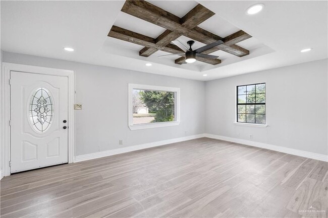Building Photo - 1206 E Samano St