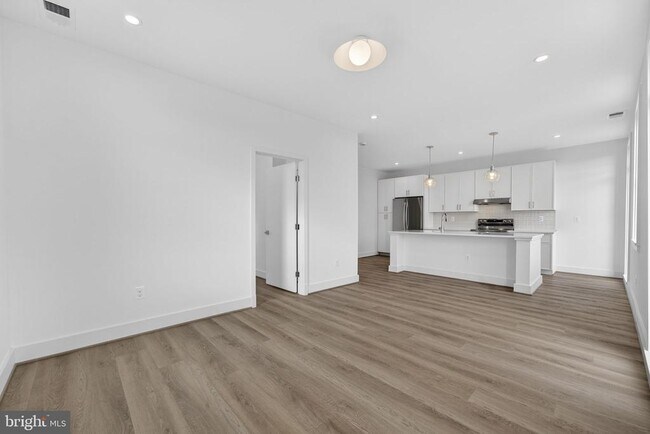 Building Photo - 117 N 21st St