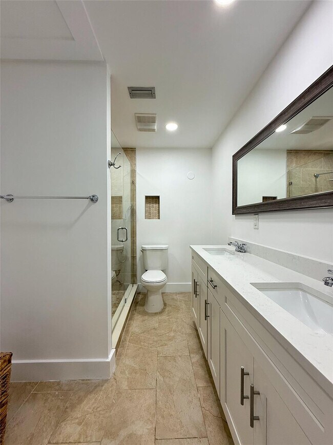 Building Photo - 5093 Privet Pl