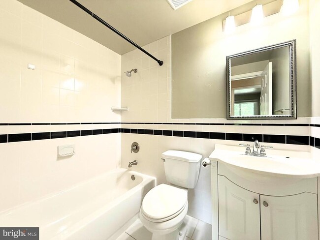 Building Photo - 11505 Alcinda Ln