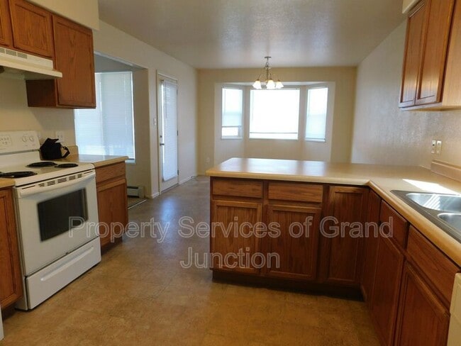 Building Photo - 434 1/2 Jornada Street