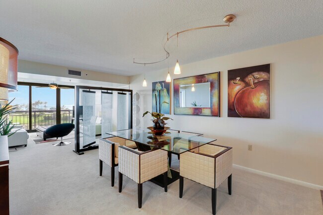 Building Photo - 601 S Seas Dr