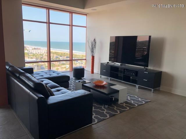 Building Photo - 320 1st St N