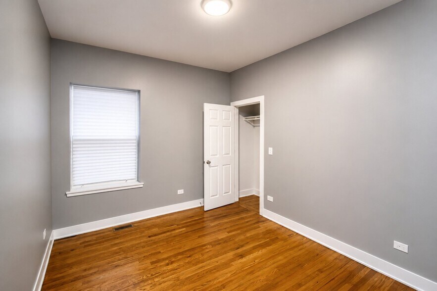 Building Photo - 5310 S Harper Ave