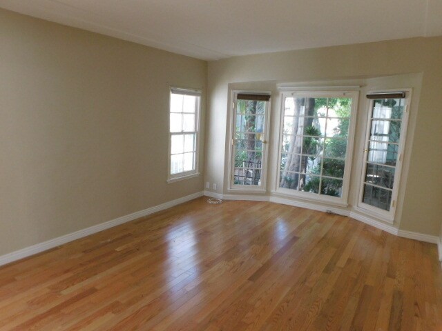 Building Photo - 607 Hauser Blvd