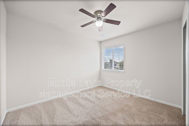 Building Photo - 336 Celery Loop