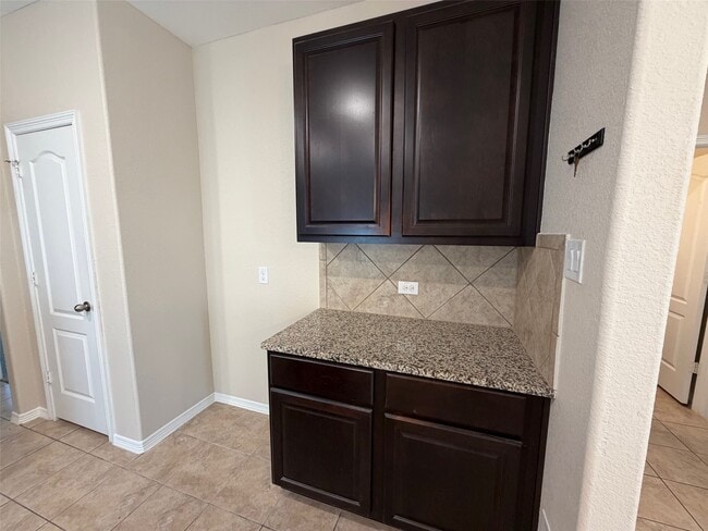 Building Photo - 2422 Concord Ter