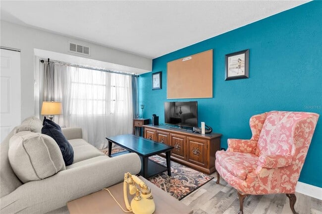 Building Photo - 3315 58th Ave S