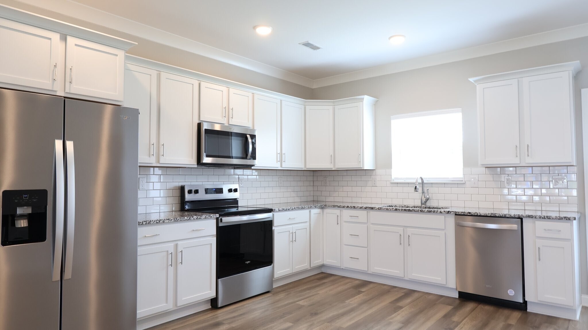 Building Photo - 3920 Dunbar Ave