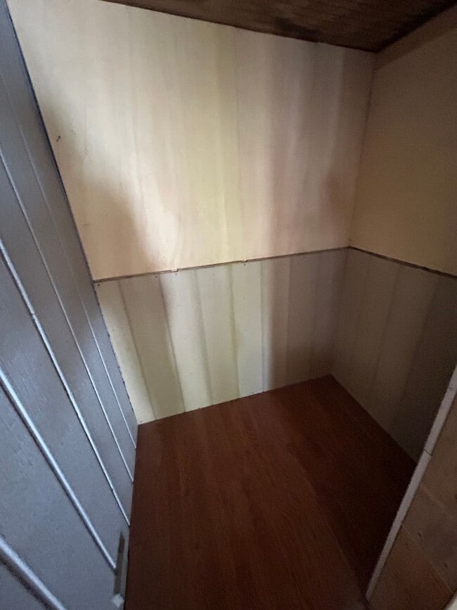 Building Photo - Two Bedroom Mobile Home for Rent in Maple ...