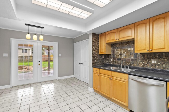 Building Photo - 3114 Glen Spring Dr
