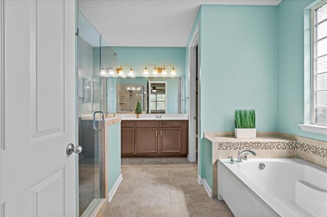 Building Photo - Executive Home For Rent!!!!