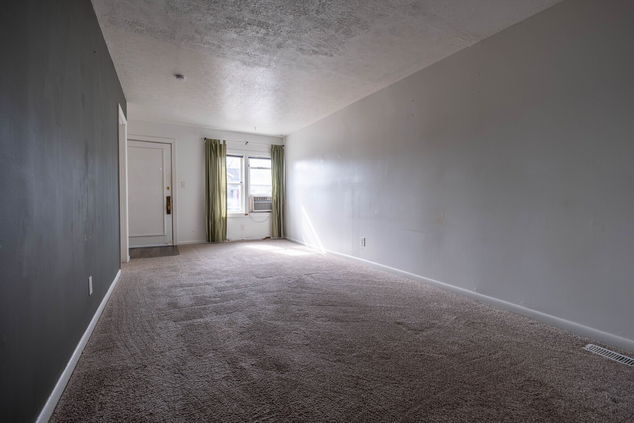 Building Photo - 175 Gillette Ave