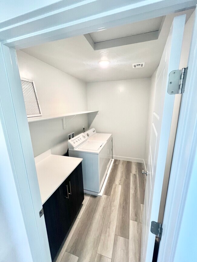 Building Photo - 3172 E Sky Rim Wy