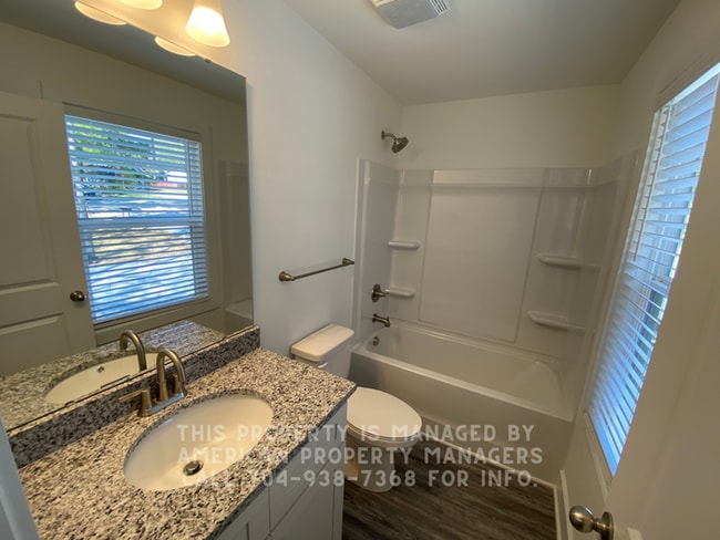 Building Photo - 660 Faith Dr SW