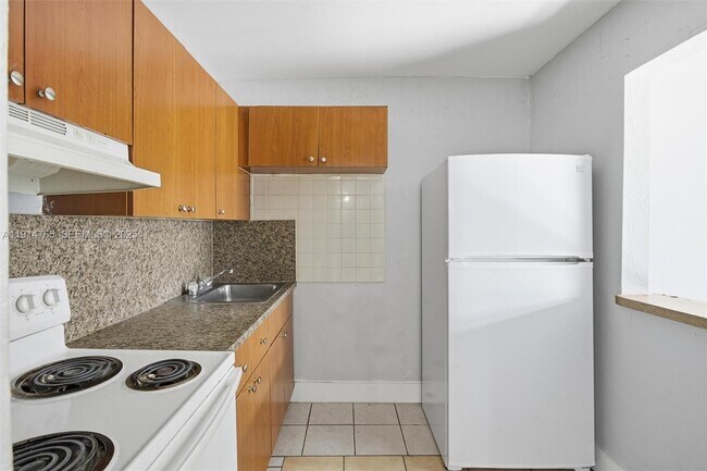 Building Photo - 2405 NW 135th St