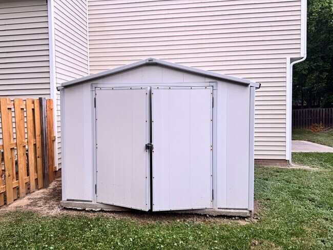 Building Photo - 3820 Windstream Way