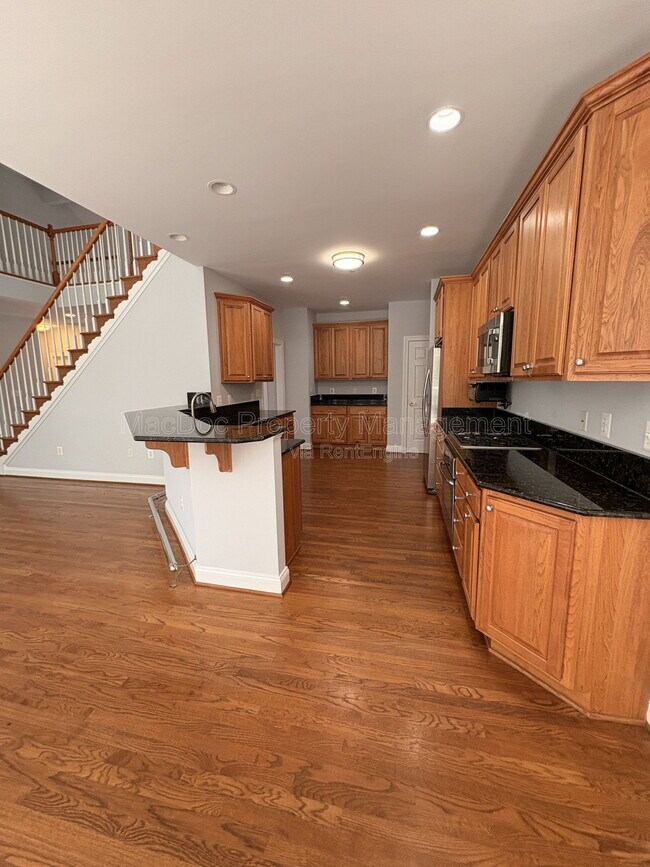 Building Photo - 10802 Cedar Creek Dr
